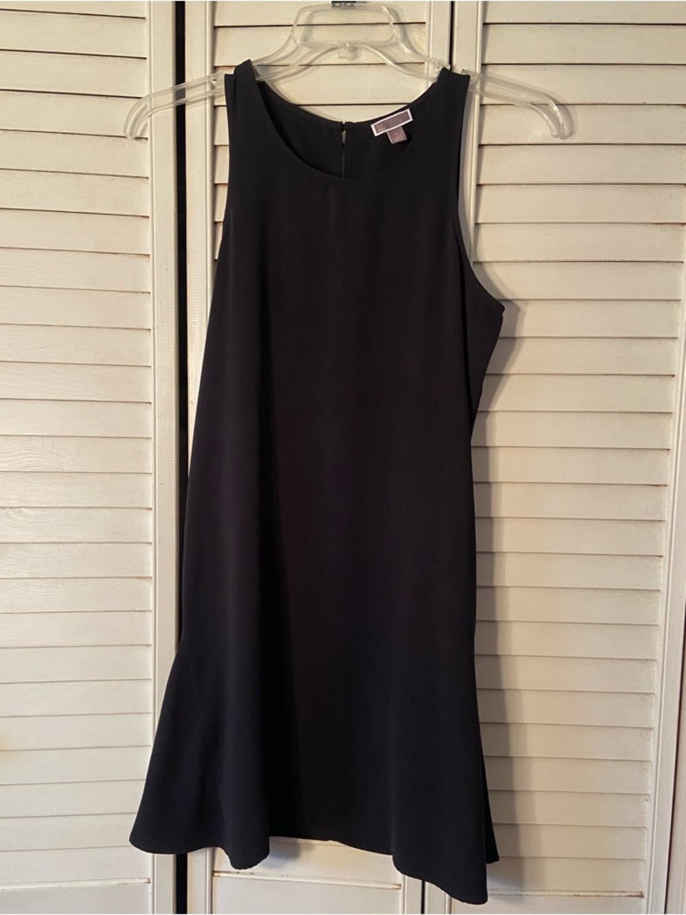 Chelsea28 Black Sleeveless Midi Shift Dress